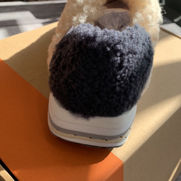 NWT Deckers X Lan slippers - Picture 4 of 7